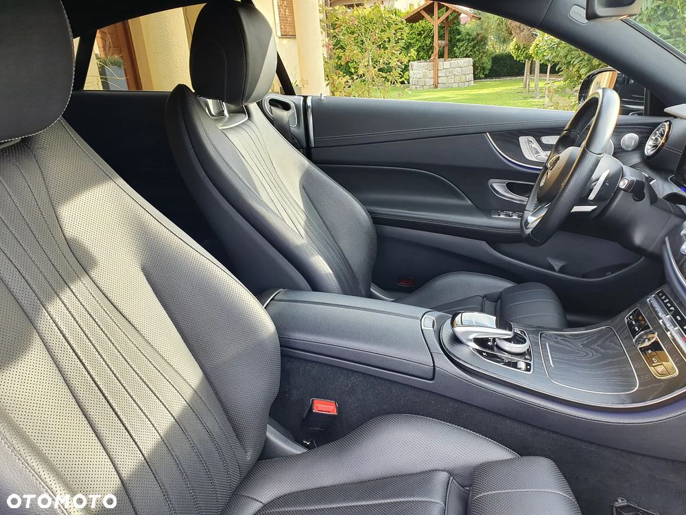Mercedes-Benz Klasa E 400 Coupe 4-Matic 9G-TRONIC - 23