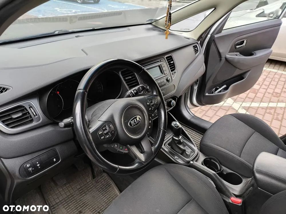 Kia Carens 1.7 CRDi L - 11