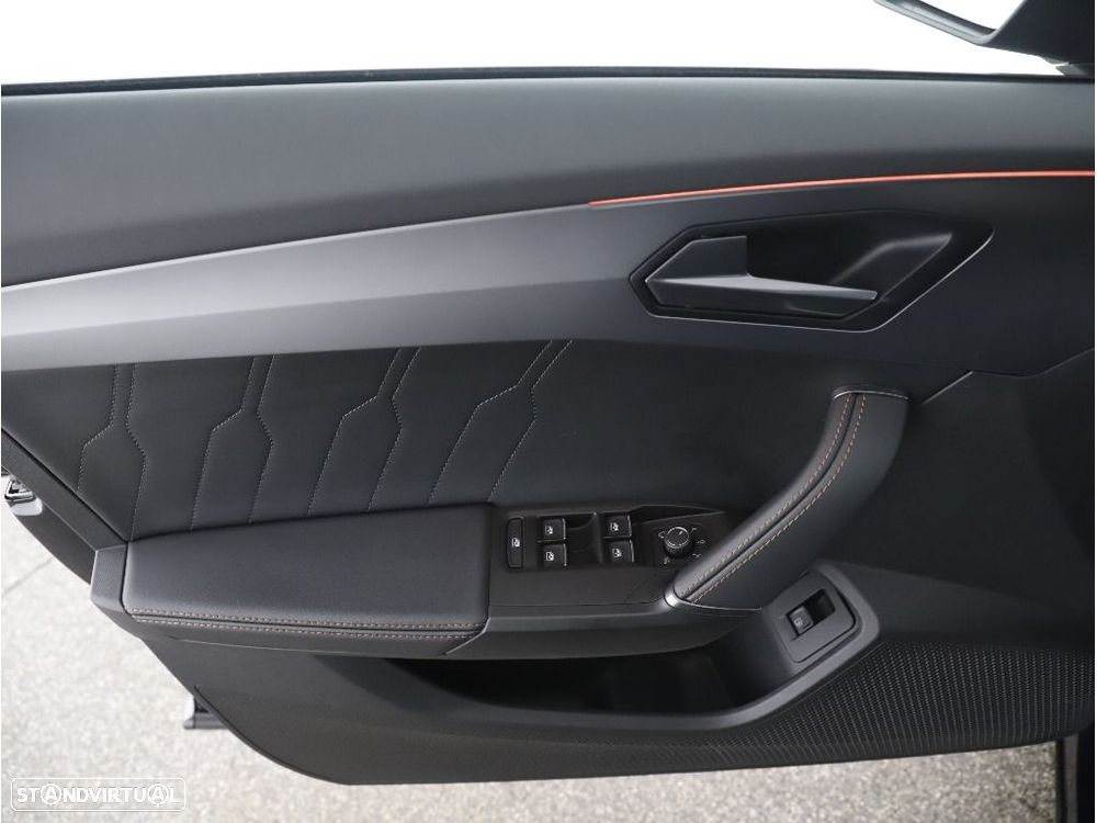 Cupra Formentor 1.4 e-Hybrid DSG VZ - 33
