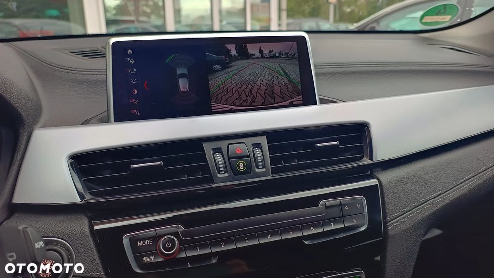 BMW X2 sDrive18i Business Edition - 8