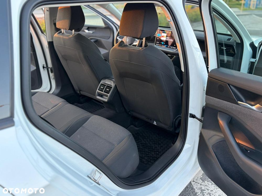 Volkswagen Passat - 14