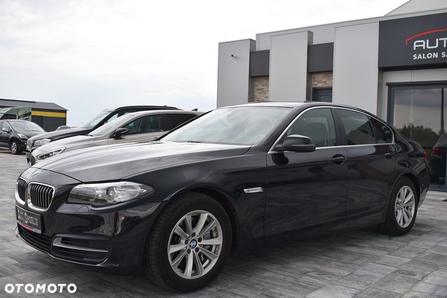 BMW Seria 5 525d Sport-Aut - 2