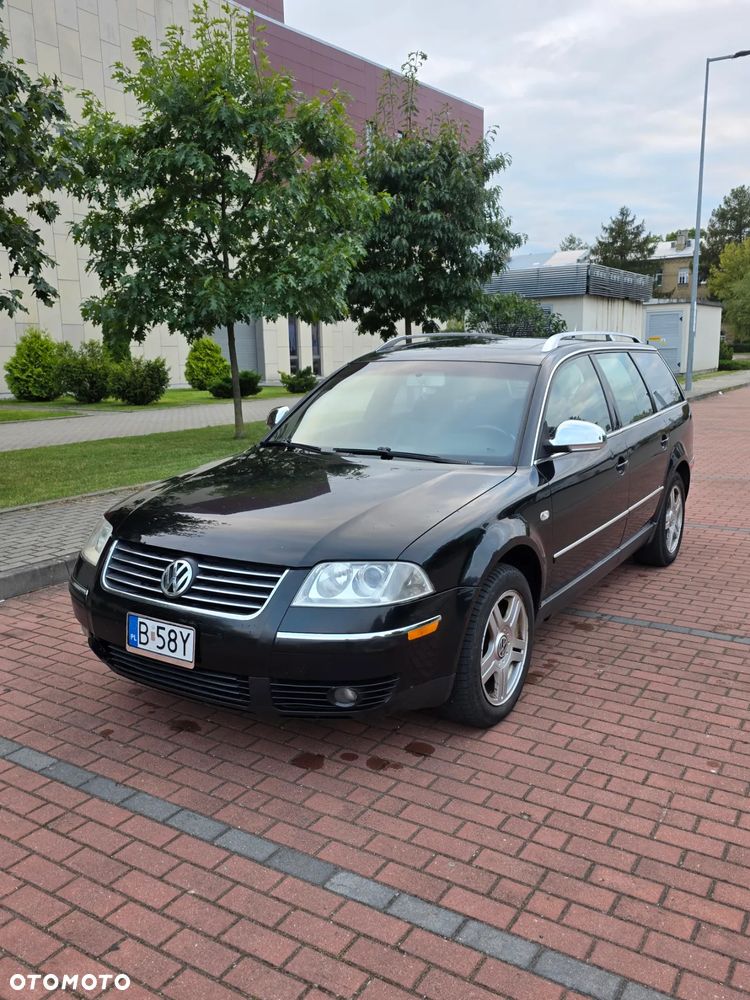Volkswagen Passat - 1