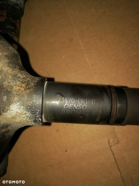 WTRYSKIWACZ AVENSIS T27 VERSO 23670-0R100  0R100 - 2