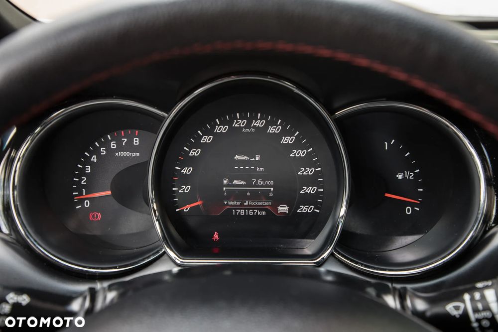 Kia Ceed 1.6 T-GDI GT - 21