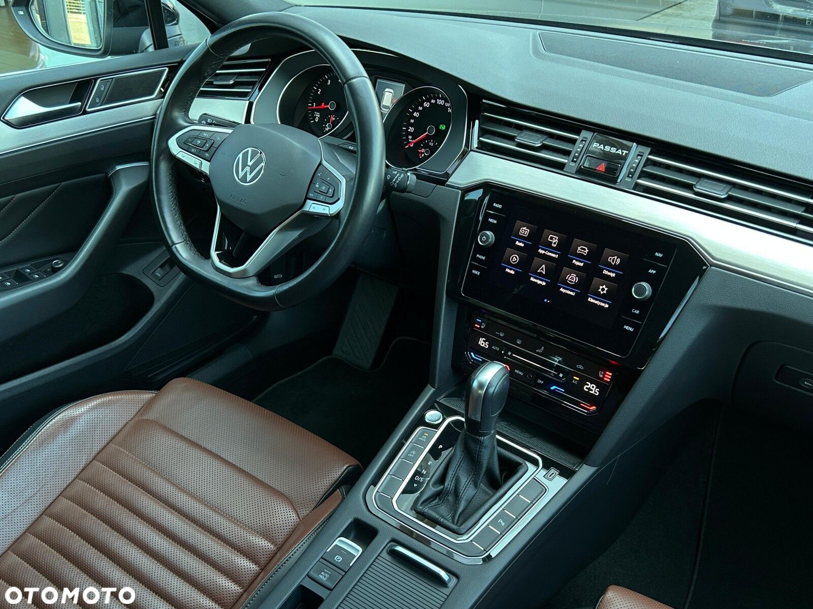 Volkswagen Passat 2.0 TSI Elegance DSG - 17