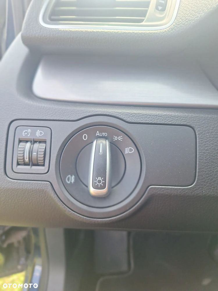 Volkswagen Passat 2.0 TDI DPF BlueMotion Technology Comfortline - 16