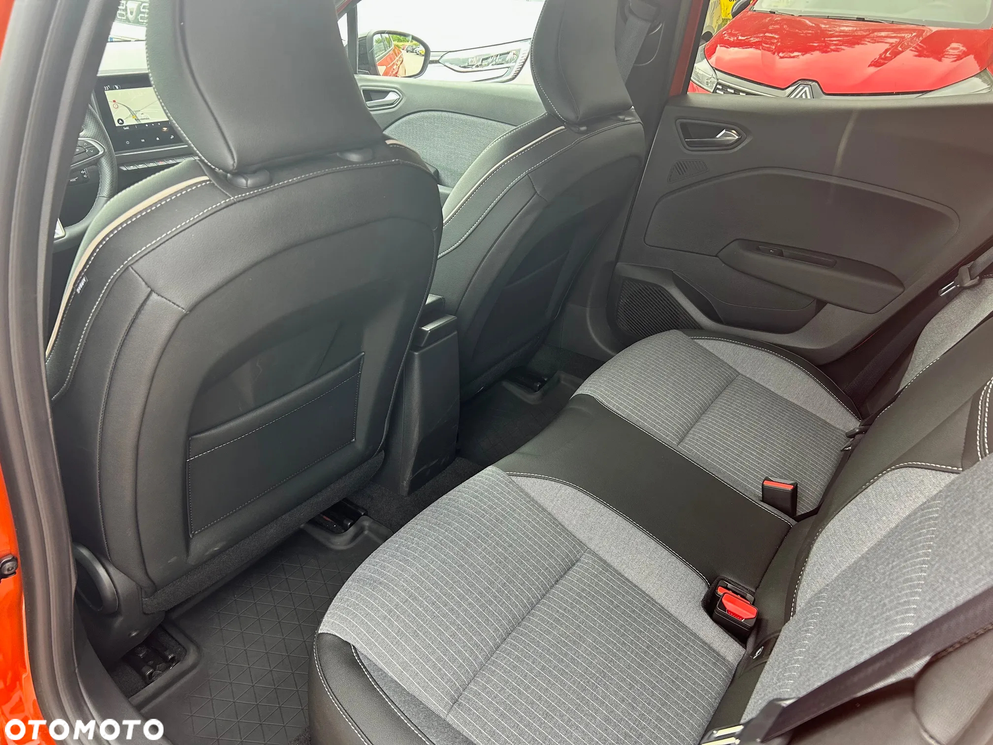 Renault Clio 1.0 TCe Techno - 16
