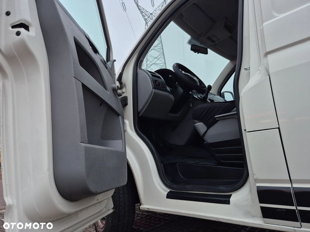 Volkswagen Transporter - 39