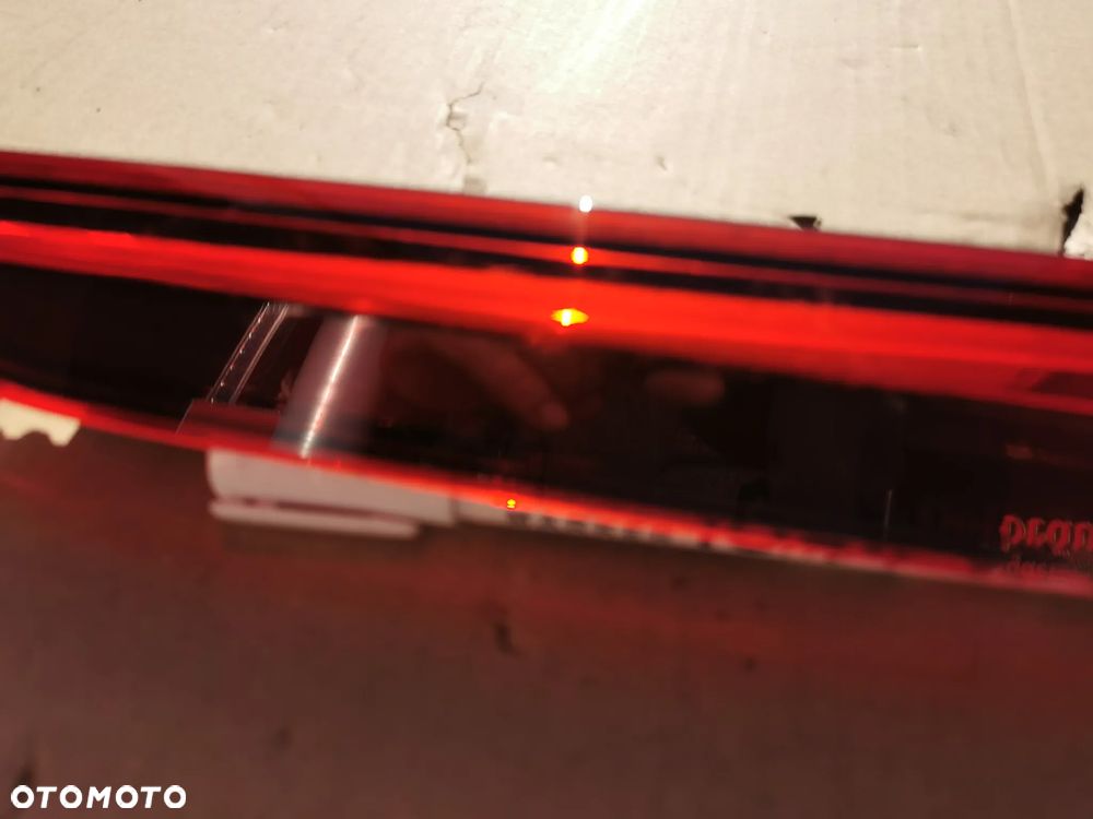 VW ID.3 ID3 Lampa prawy tył tylna prawa w zderzak lampka odblask - 3