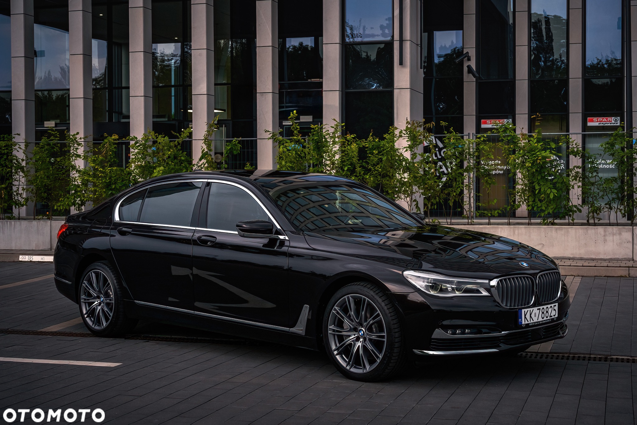 BMW Seria 7 750i - 5