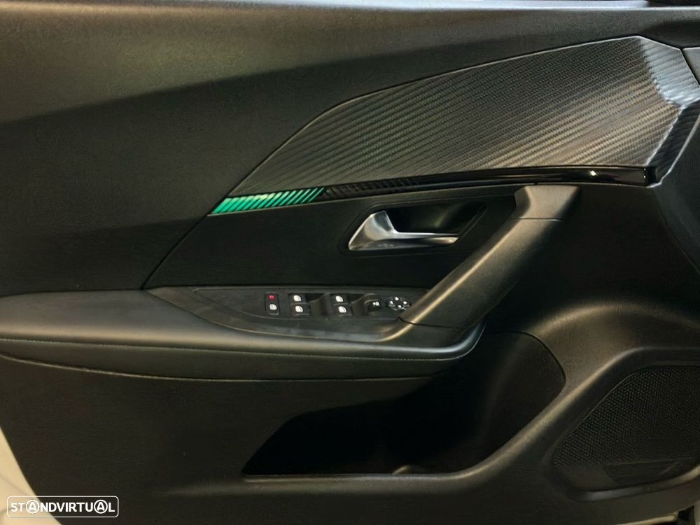 Peugeot 2008 1.2 PureTech Allure - 19