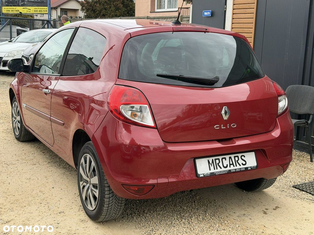 Renault Clio - 8