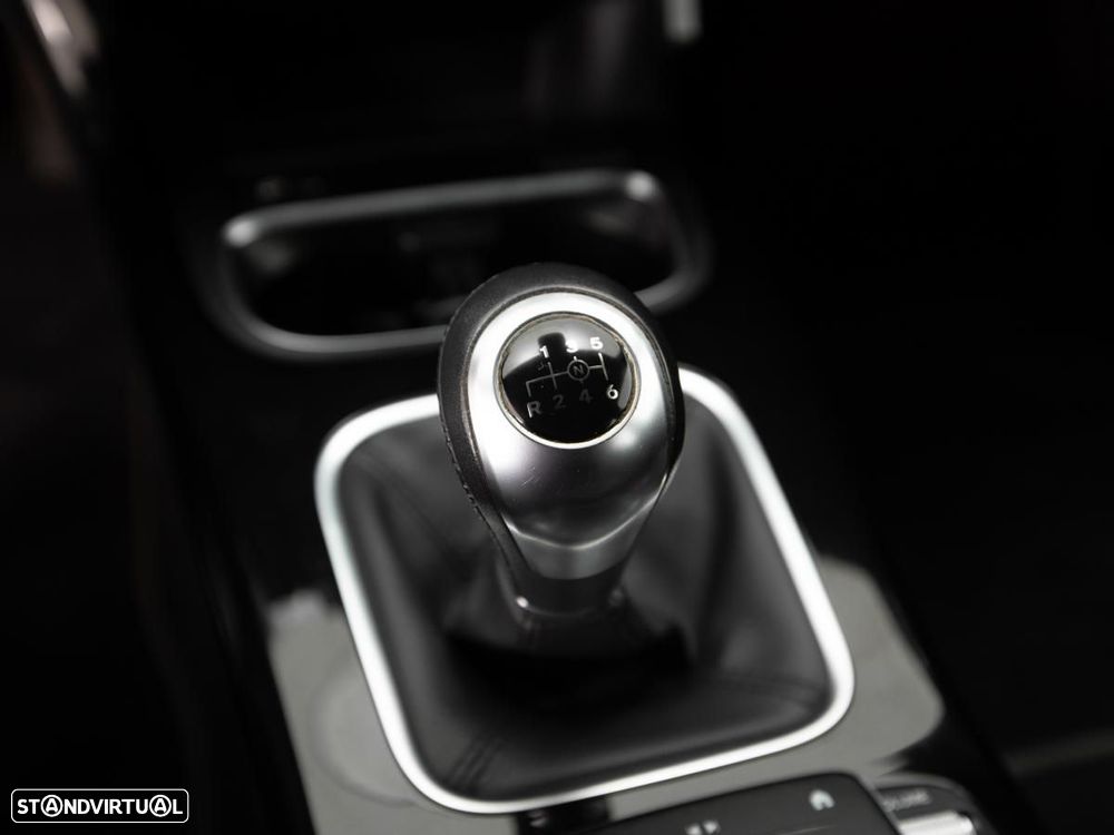 Mercedes-Benz A 180 d Progressive - 22