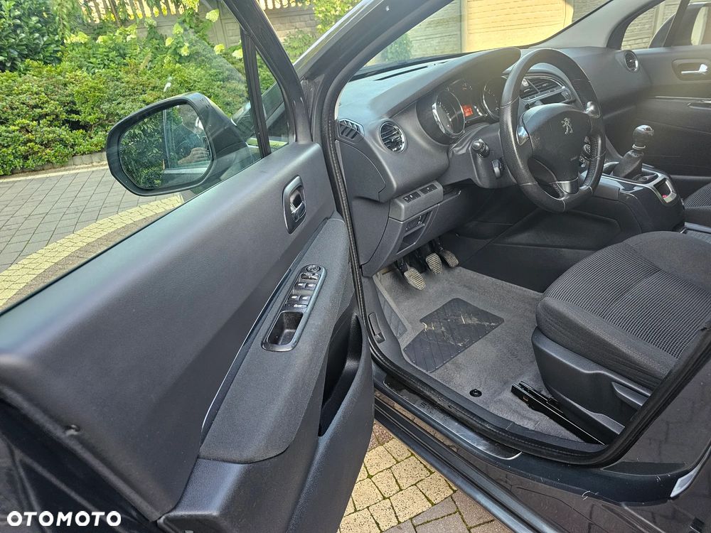 Peugeot 5008 - 13