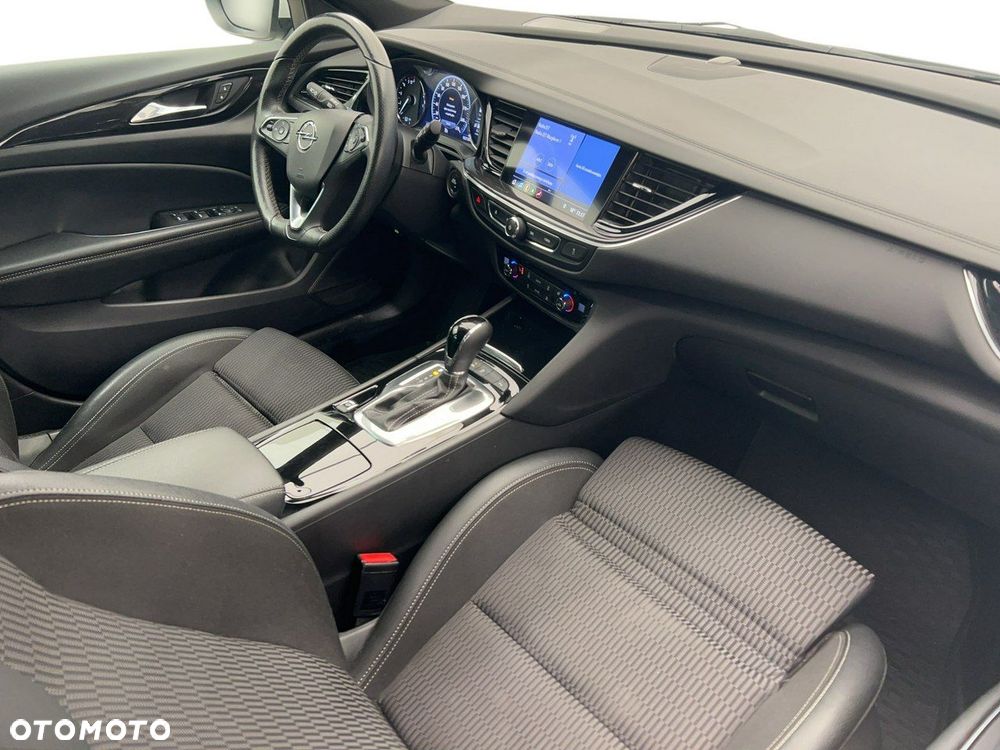Opel Insignia - 14