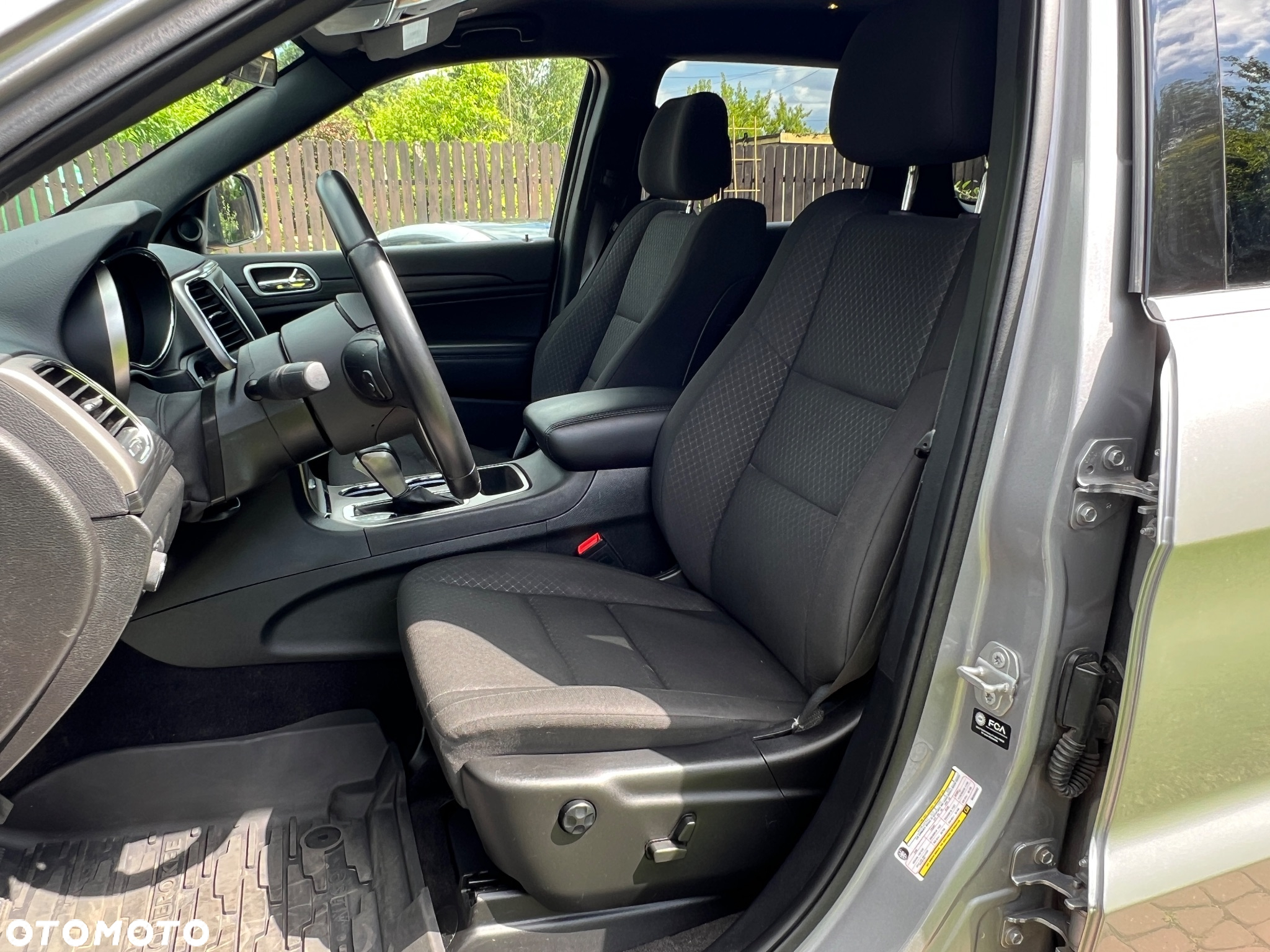 Jeep Grand Cherokee - 13