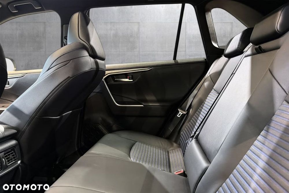 Toyota RAV4 Hybrid Style 4x4 - 24