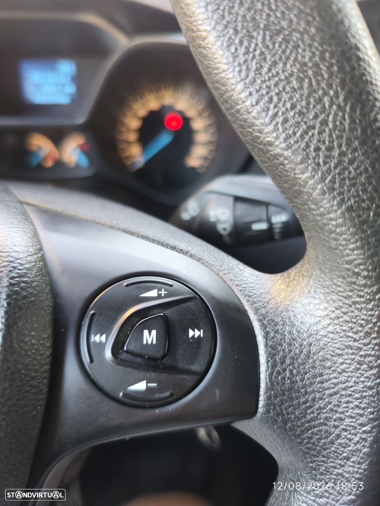 Ford Transit Connect - 23