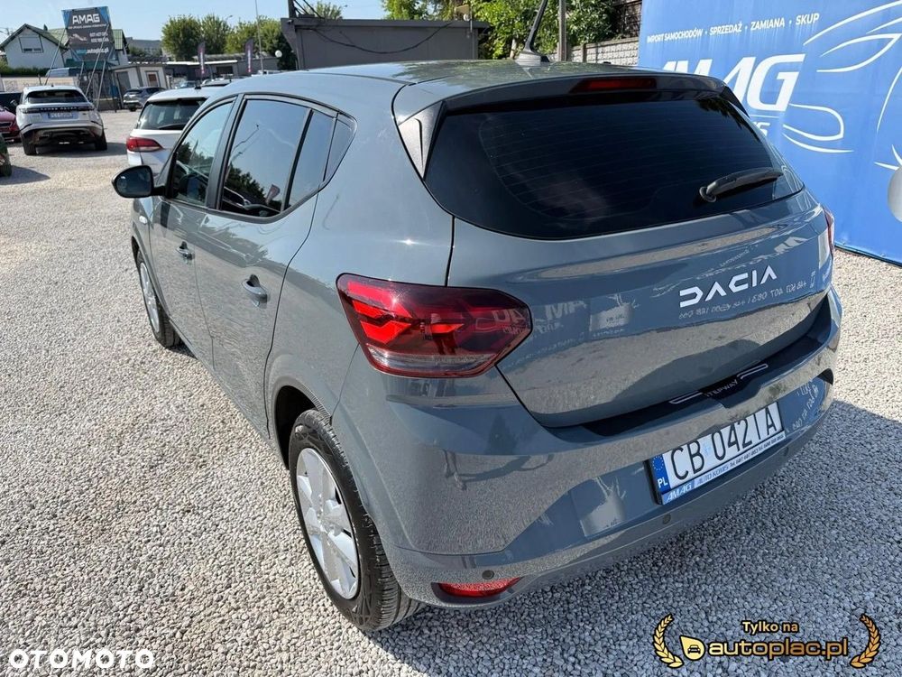 Dacia Sandero - 8