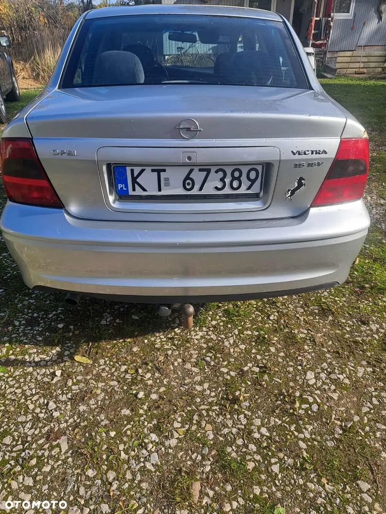 Opel Vectra 1.6 Comfort - 4