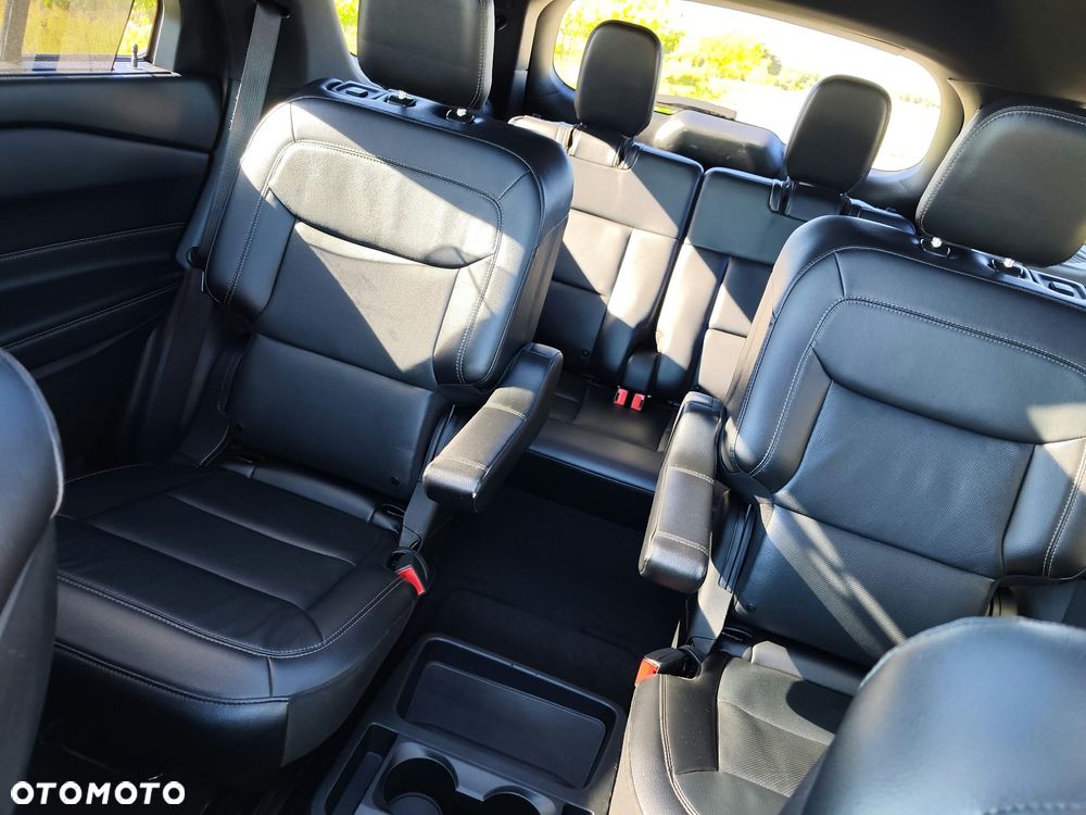 Ford Explorer - 18