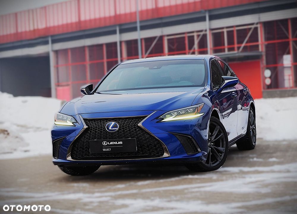 Lexus ES 300h F Sport Edition - 24