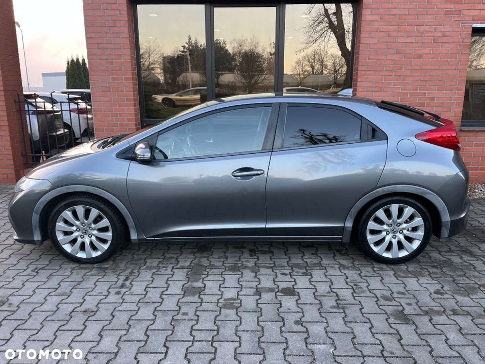 Honda Civic 1.8 i-VTEC Sport - 22