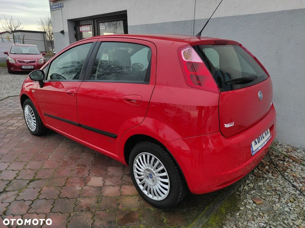 Fiat Grande Punto - 4