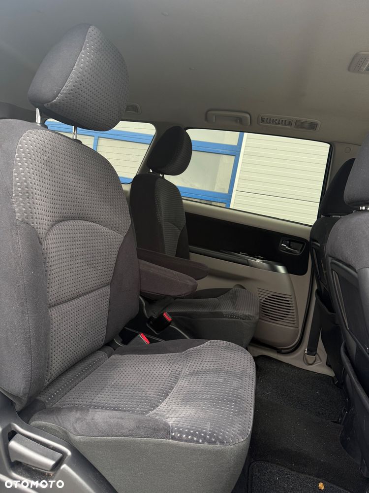 Mitsubishi Grandis 2.0 DI-D 6-Sitzer Intense - 17