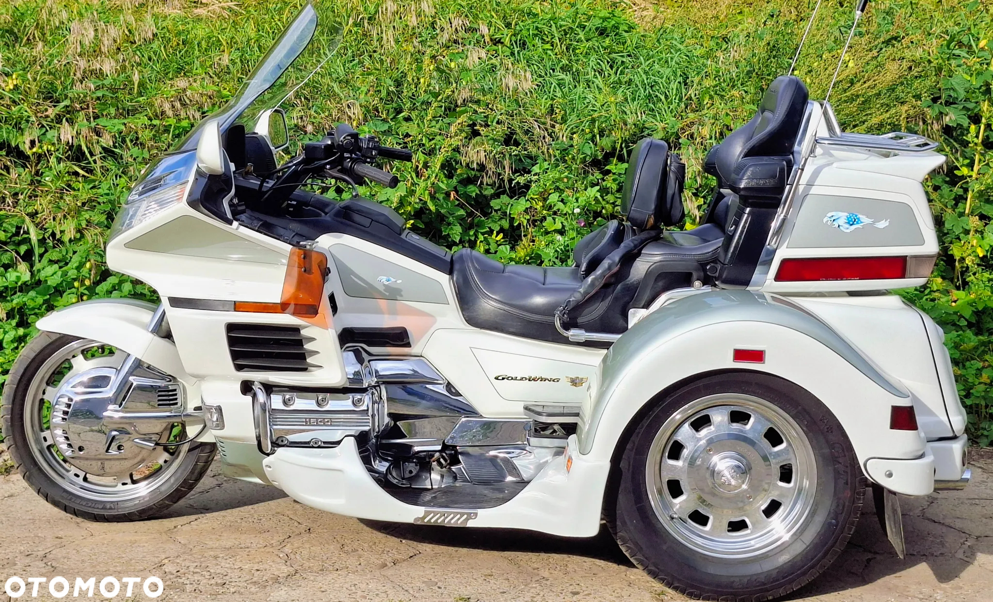 Honda GL - 16