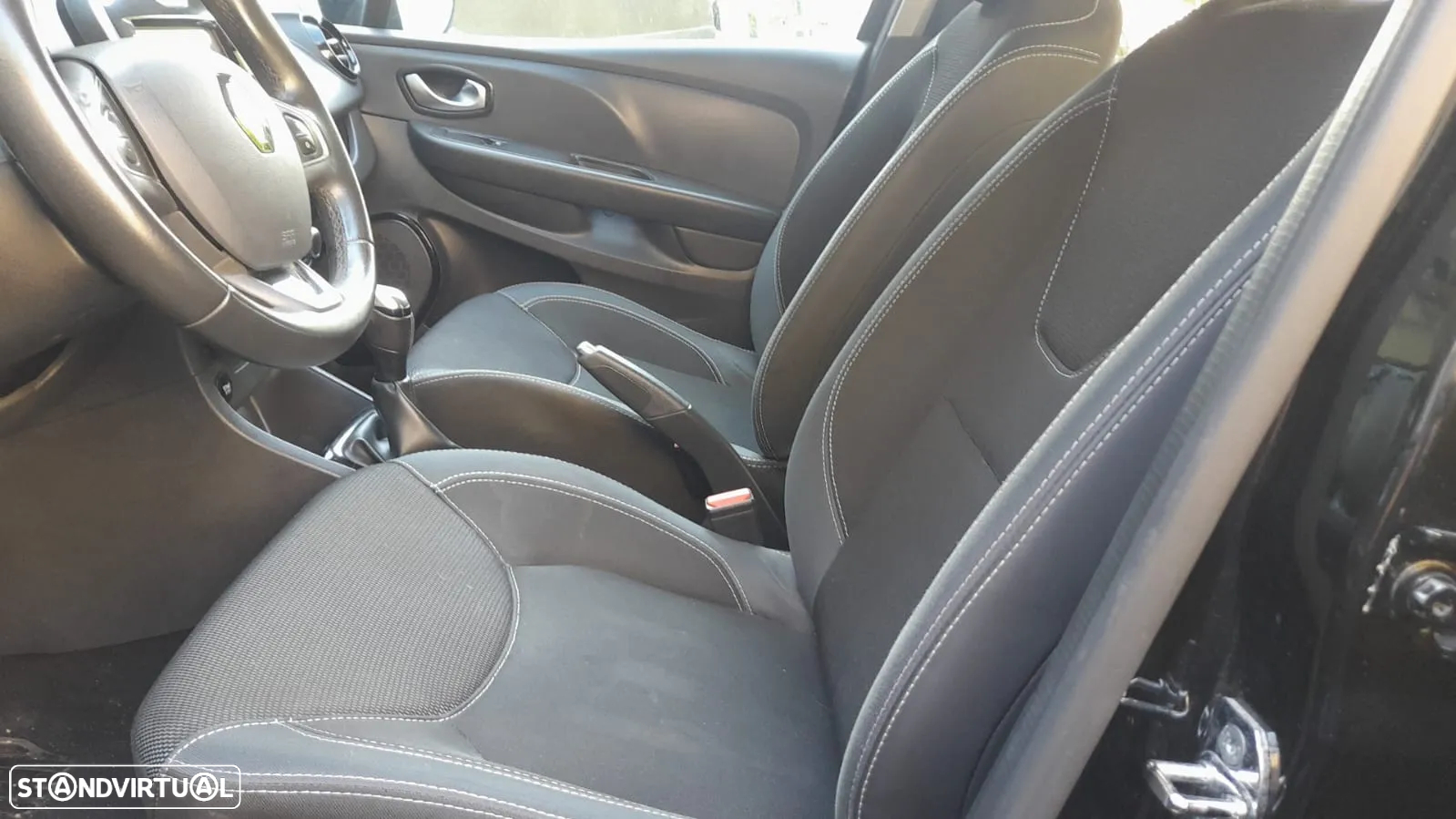 Renault Clio 1.5 Blue dCi Limited - 11
