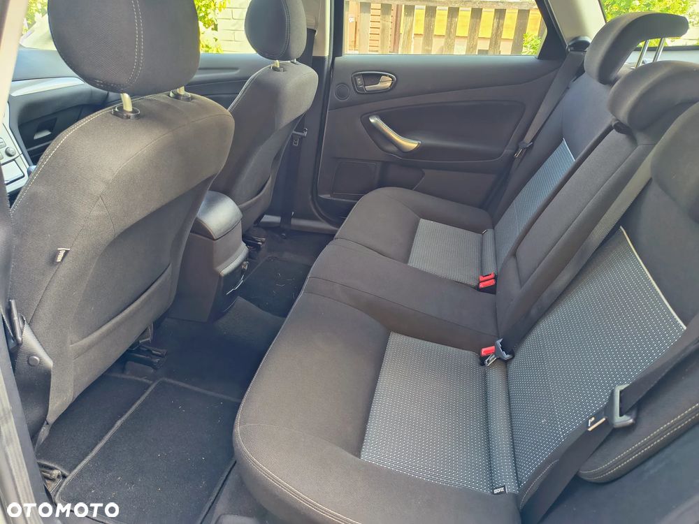 Ford Mondeo - 10