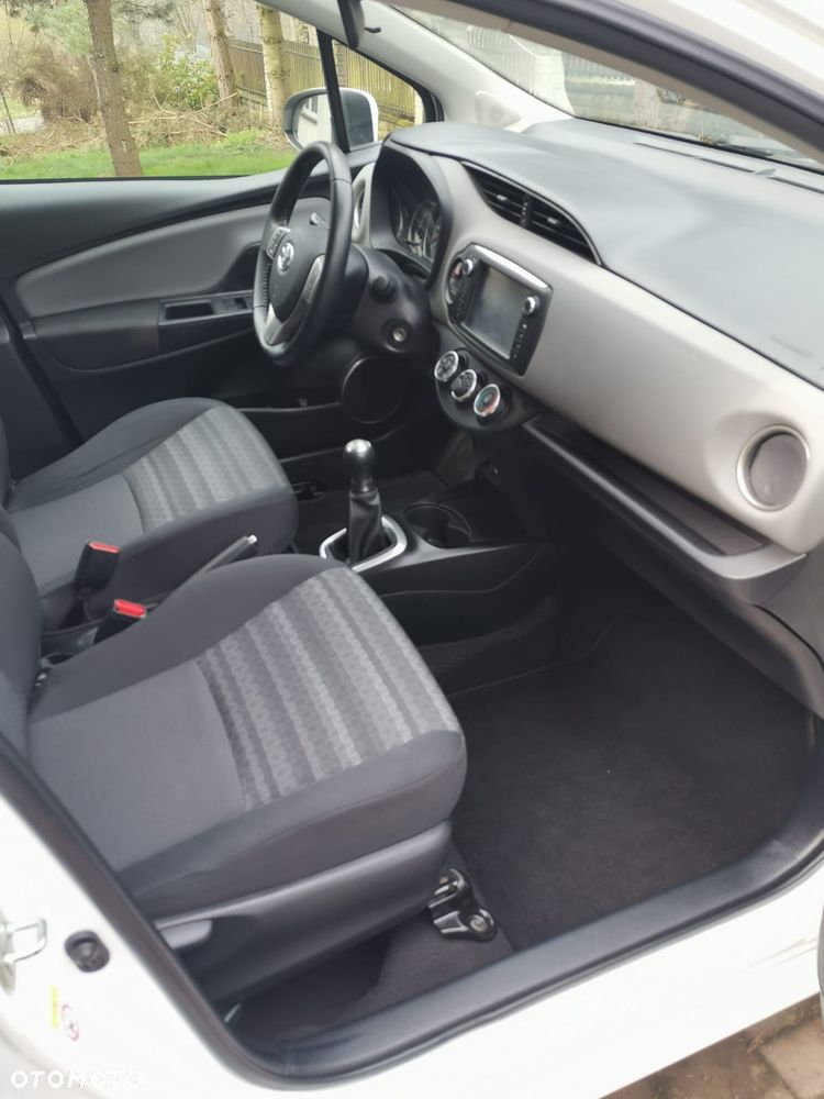 Toyota Yaris 1.0 VVT-i Sol - 17