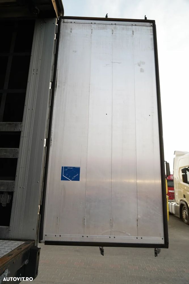 Schwarzmuller CORTINĂ / STANDARD / ACOPERIȘ RIDICAT / AXĂ RIDICATĂ / SAF - 14