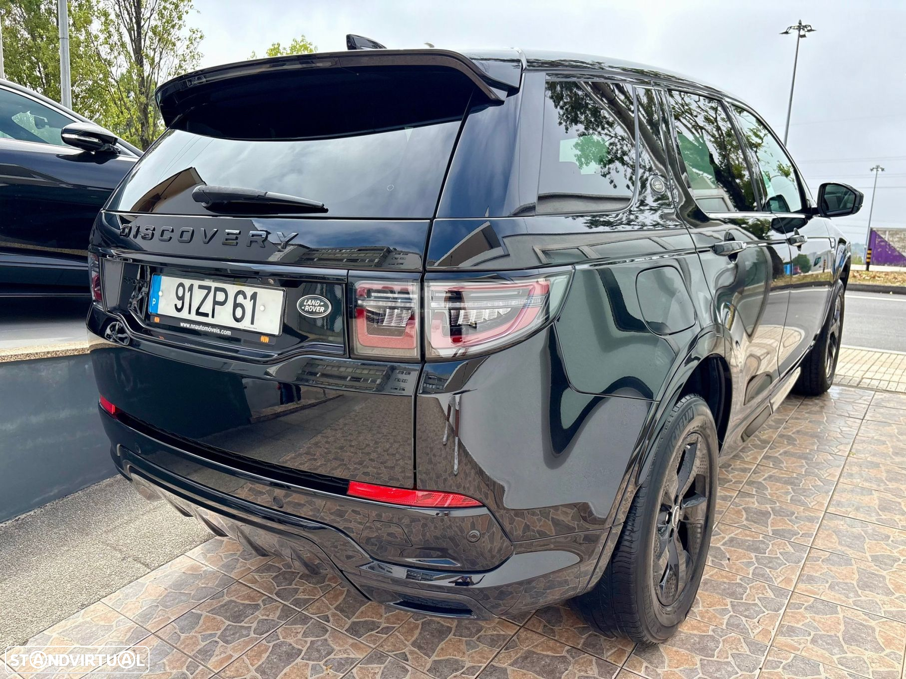 Land Rover Discovery Sport 2.0 eD4 R-Dynamic S 7L - 3