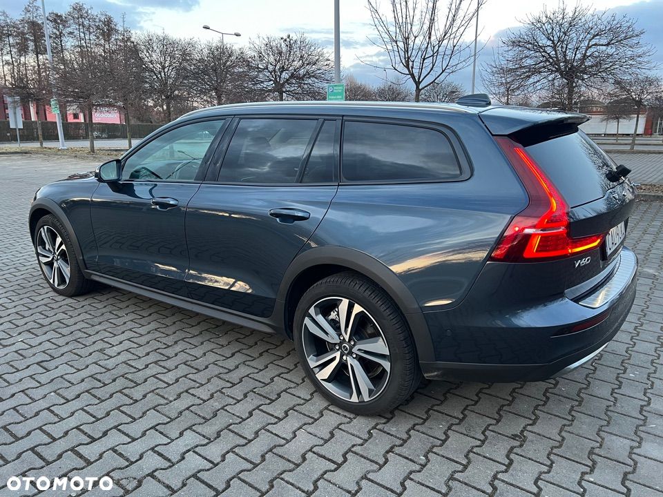 Volvo V60 B5 B AWD Plus Dark - 6
