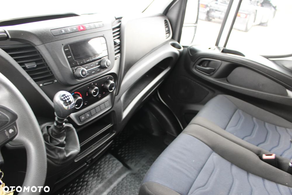 Iveco DAILY 35C14 *140 KM*/L4H2 *LONG*/ KLIMA/ MANUAL  /*SERWIS FR*/ STAN IDEALNY / - 24