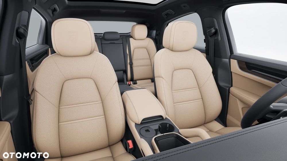 Porsche Cayenne Coupe E-Hybrid PHEV - 8