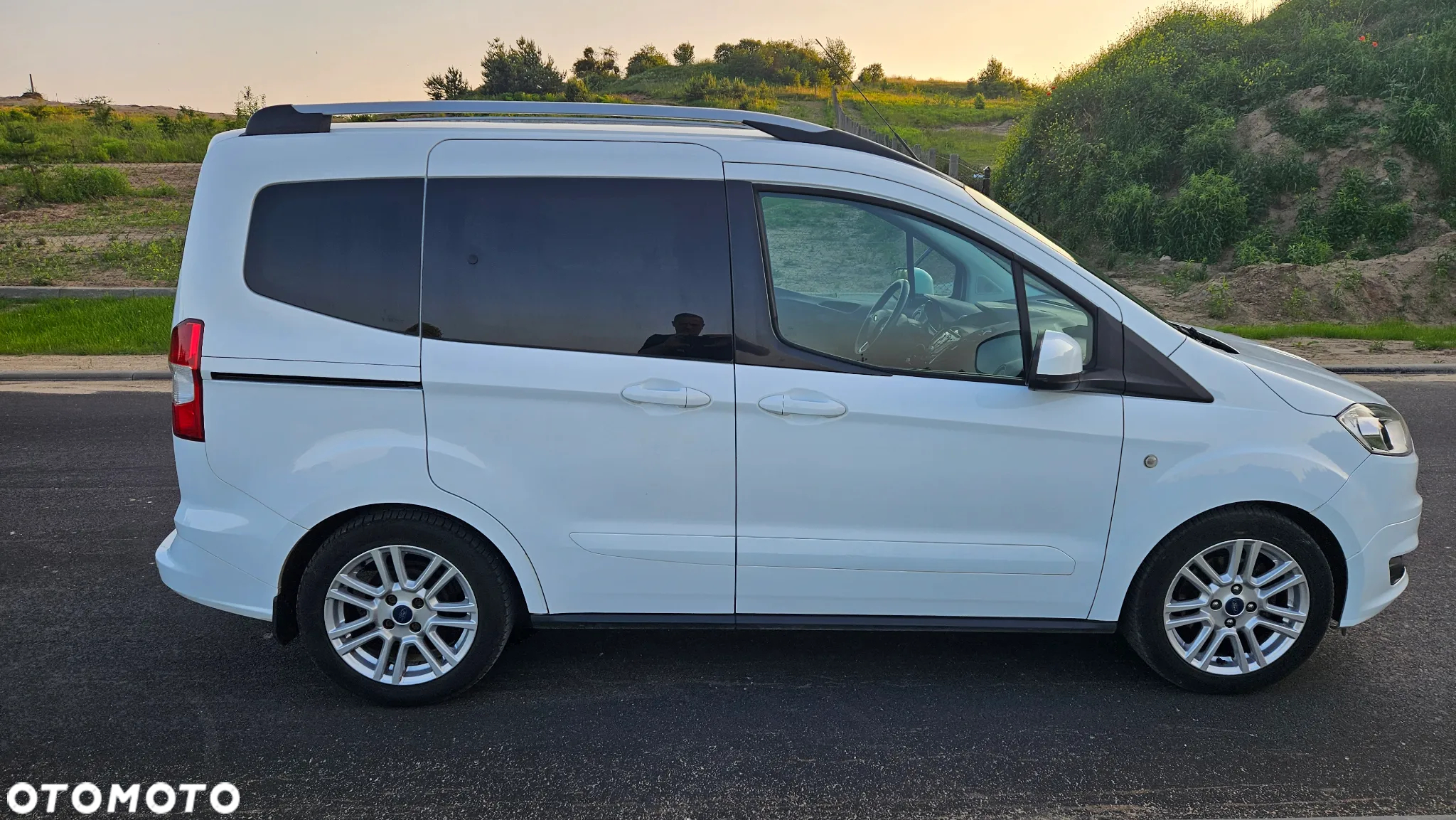 Ford Tourneo Courier 1.0 EcoBoost S&S Titanium - 5