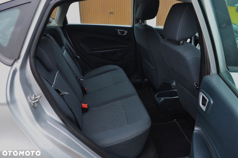 Ford Fiesta 1.25 Ambiente EU5 - 26