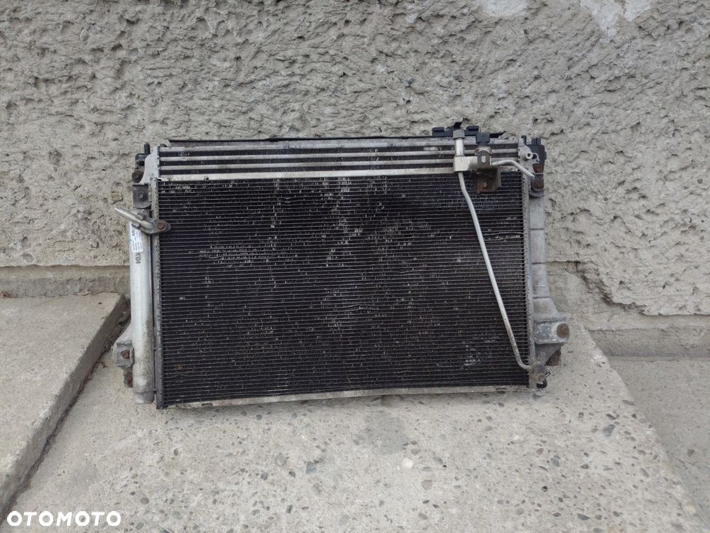 CHŁODNICA WODY TOYOTA AVENSIS T25 2.2 D4D COROLLA - 2