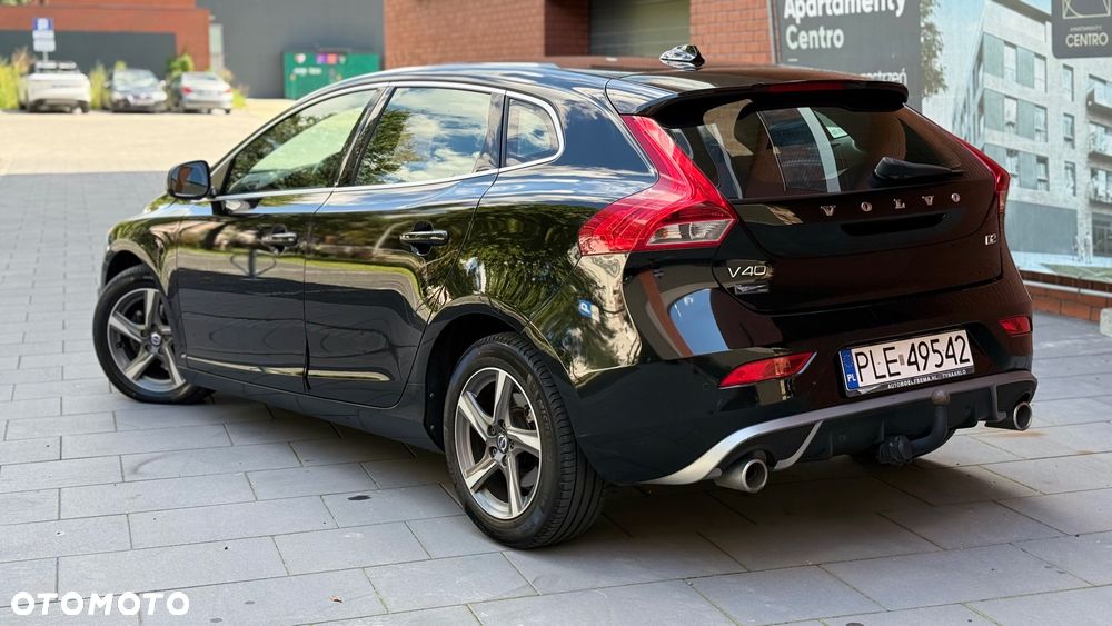 Volvo V40 D2 Drive-E R-Design Momentum - 4
