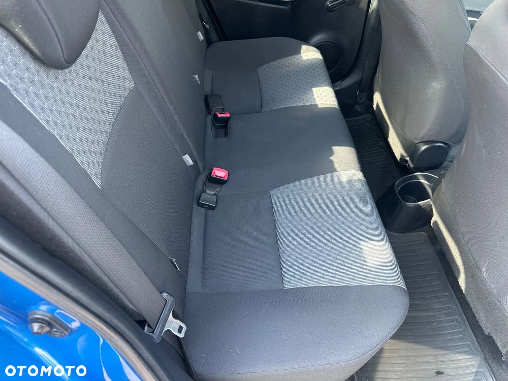 Toyota Yaris 1.33 Active - 27