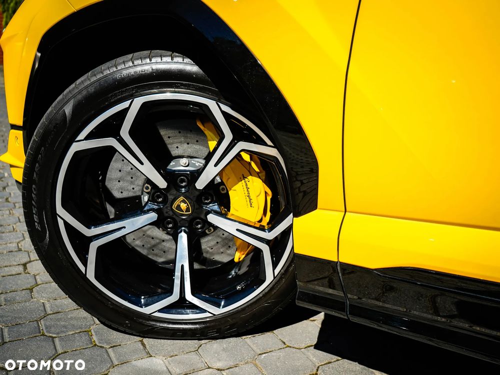 Lamborghini Urus - 18