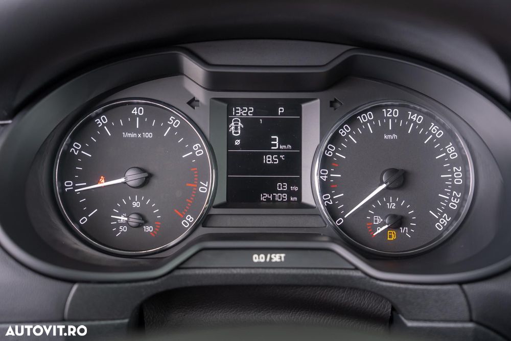 Skoda Octavia 1.6 FSI Automatik Ambiente - 17