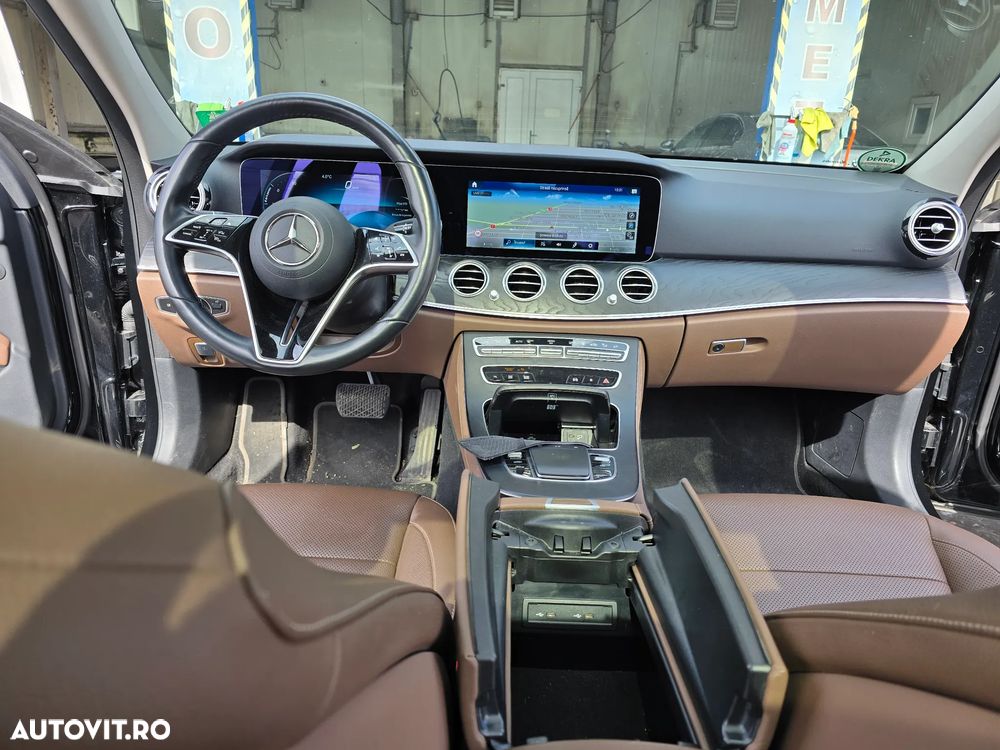 Mercedes-Benz E - 11