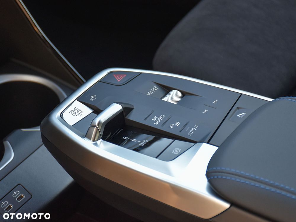 BMW X2 sDrive18d - 33