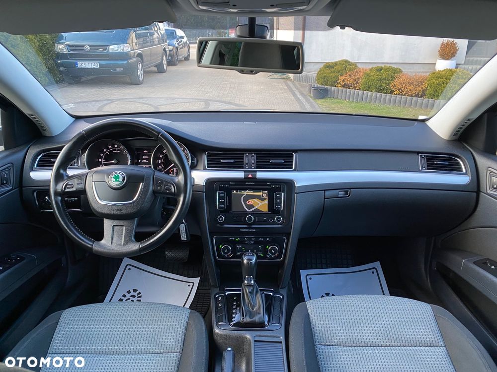Skoda Superb 2.0 TDI DSG Elegance - 10