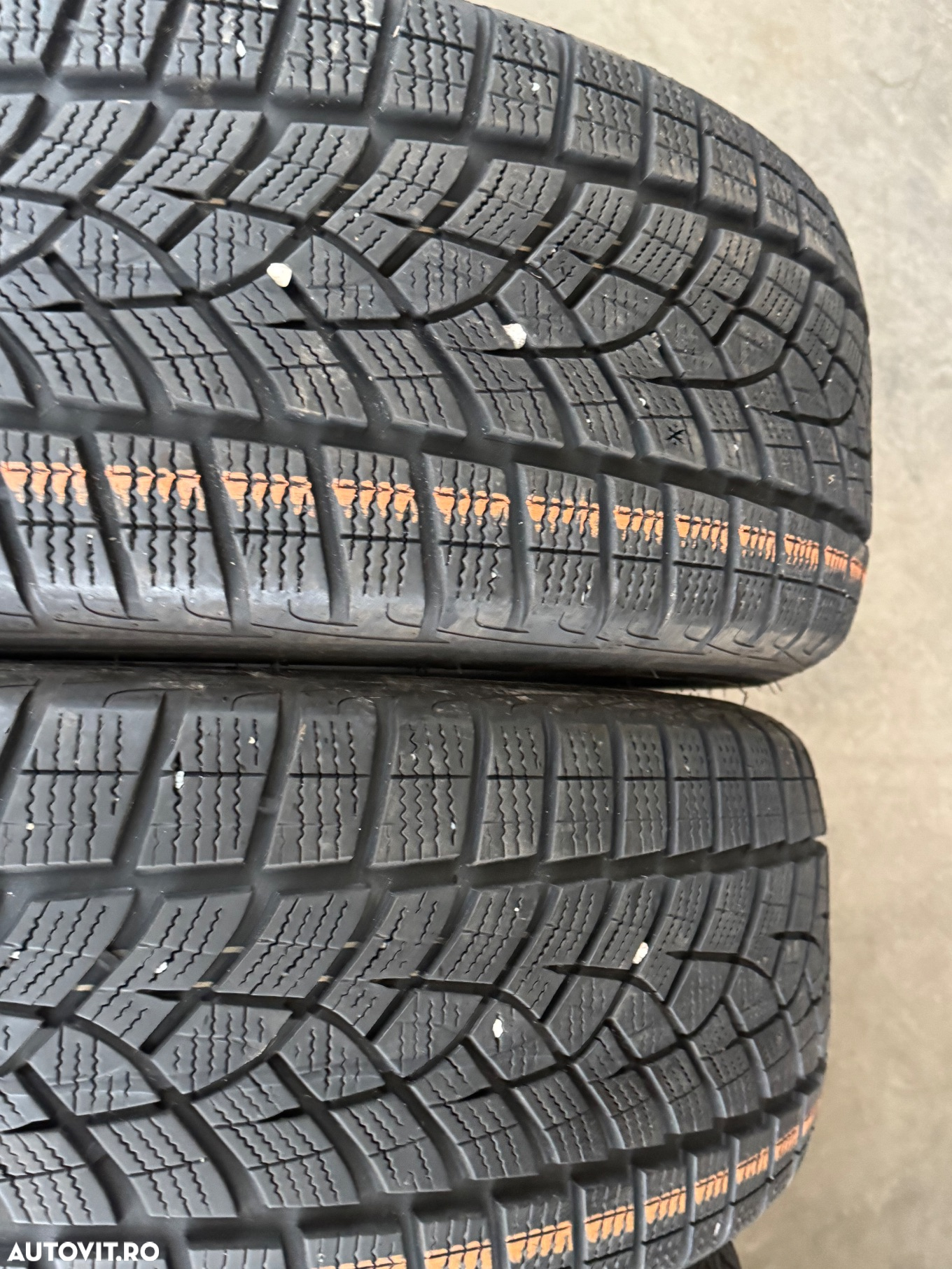 Vând 4 anvelope 225/55/19 goodyear de iarnă ca noi - 2